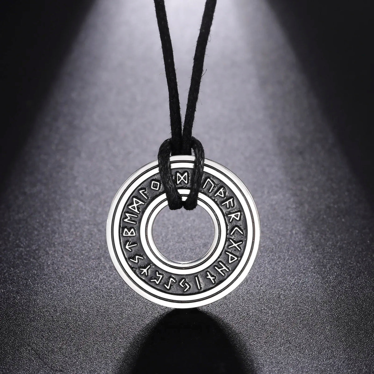 Vintage Nordic Rune Necklaces for Men Stainless Steel Norse Runes Viking Jewerly Pagan Elder Futhark Pendant Amulet Talisman